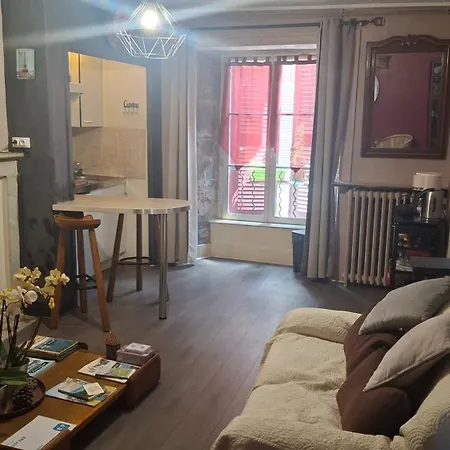 ベッド・アンド・ブレックファスト Cosy 3*